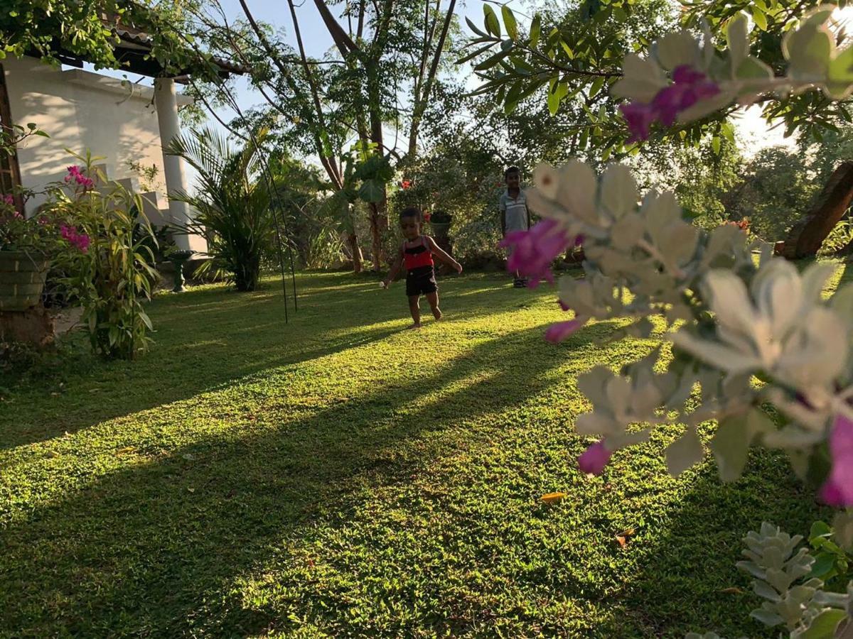 Shan Home Stay Σιγκιρίγια Εξωτερικό φωτογραφία