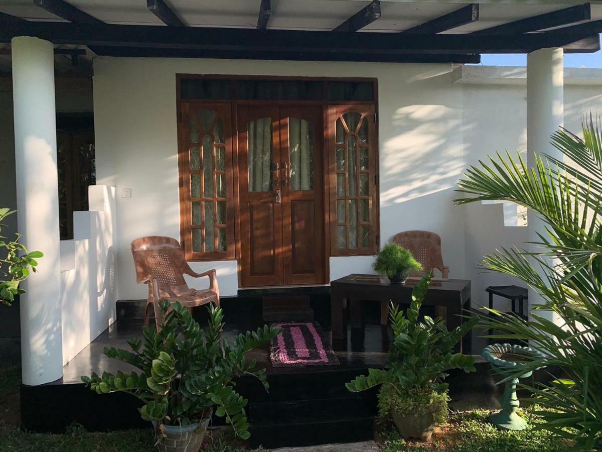 Shan Home Stay Σιγκιρίγια Εξωτερικό φωτογραφία